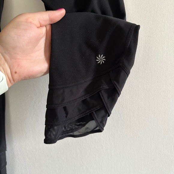 Athleta Girl Black Meshin Around Capri Leggings size XL EUC - Picture 6 of 9
